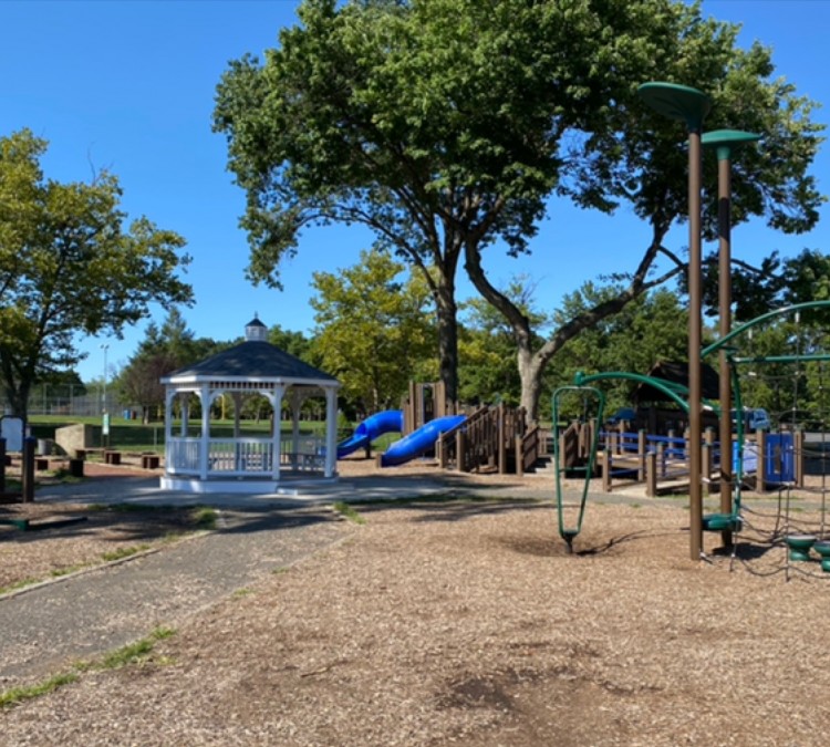 Merrill Park Playground (Iselin,&nbspNJ)